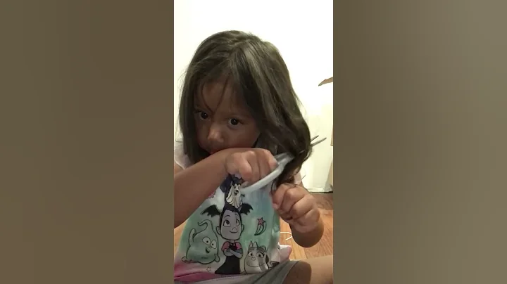 Adorable five year old caught cutting her own hair - DayDayNews