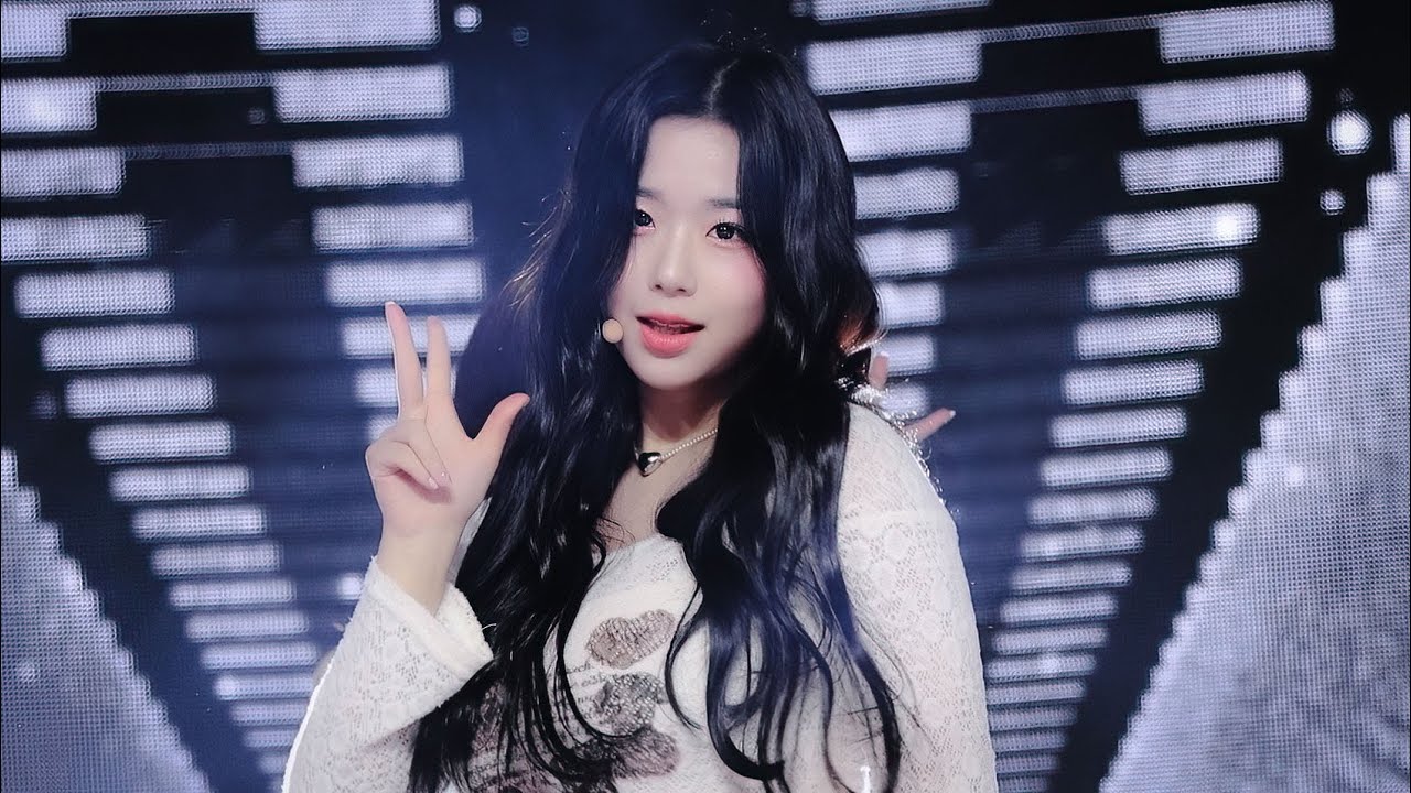 [4K] 240202 트리플에스 김채연 New Look 직캠 (tripleS ChaeYeon FanCam)