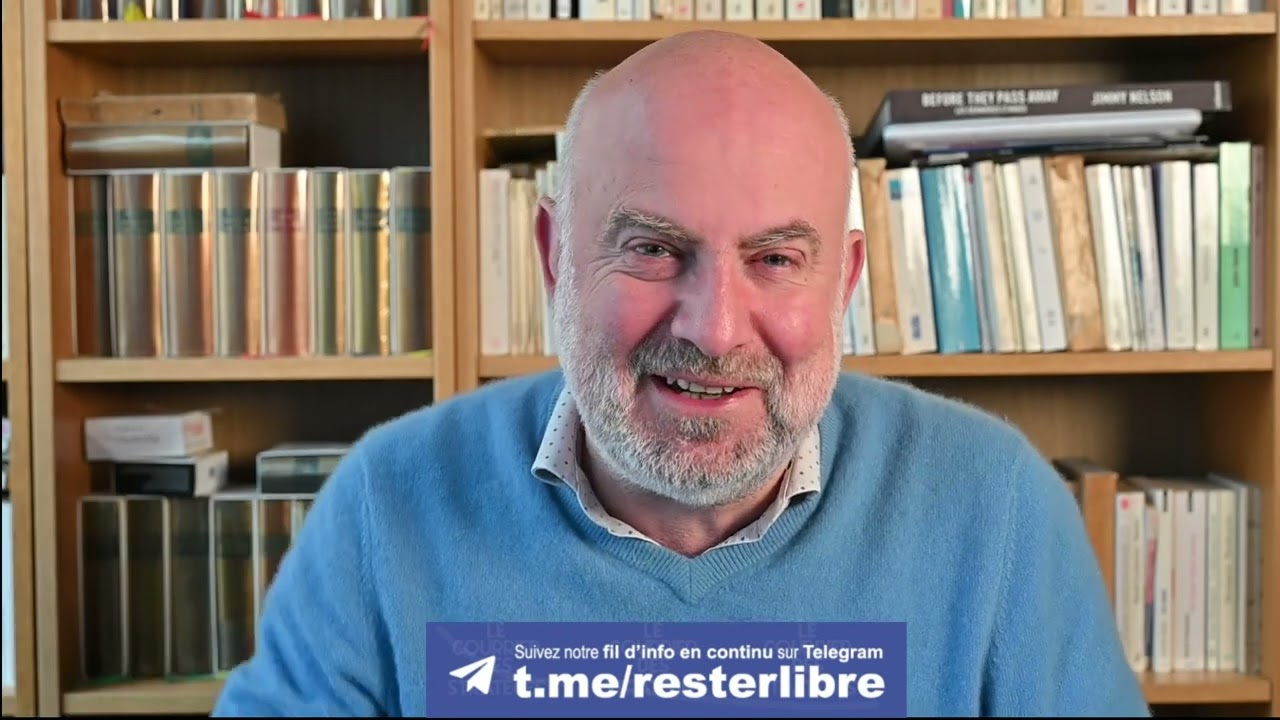 A Lampedusa, on comprend parfaitement le phénomène de mythologie en politique, très bien énoncé en son temps par Roland Barthes... Comme une idéologie permet d'entraîner les esprits dans un narratif qui éclaire soudain le moindre fait divers sous un jour nouveau. Car, entre la réalité de la Lampedusa que nous visitons, et le fantasme du "camp des saints" assiégés quotidiennement par des hordes de migrants... il existe une vraie distance, mise à profit, par certains, politiquement.