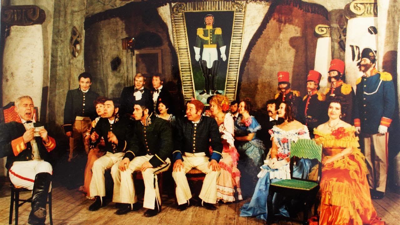 Что такое хлестаковщина? (По комедии Н. В. Гоголя "Ревизор") - YouTube