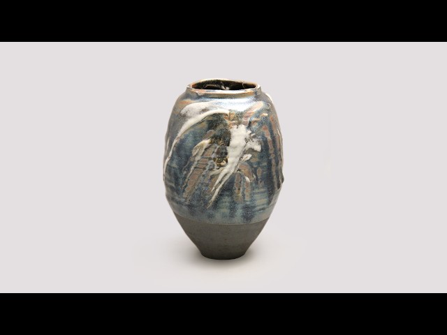 清水卯一「鉄耀白流花瓶」 - YouTube