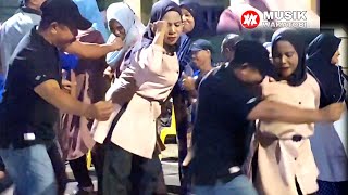 GOYANGAN TANTE CANTIK HIJAB HITAM PALING MANTUL - OM KUMIS TAMBAH ASIK ° Musik joget Wakatobi 2022