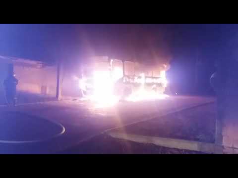 Ônibus são incendiados no bairro Canaã/ContilNet
