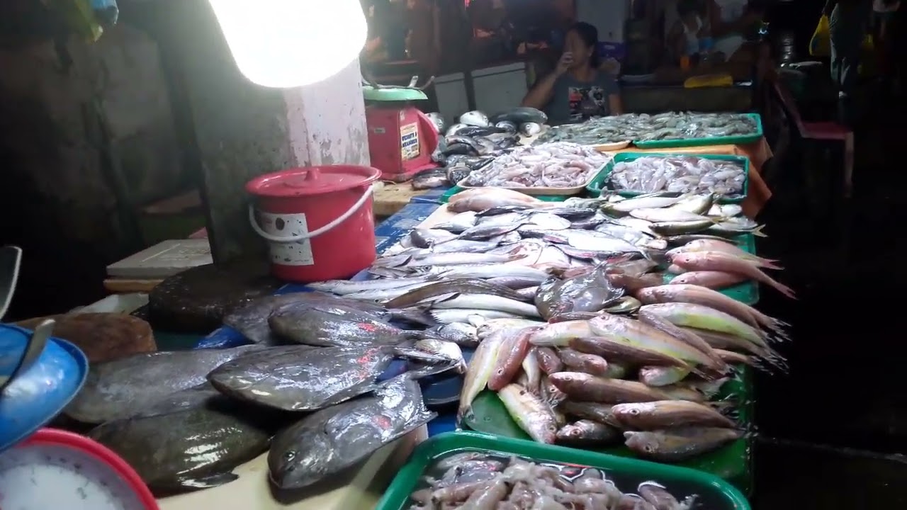 tiis ang gotom dahil walang bumili sa panindang isda ang hirap pag ganyan