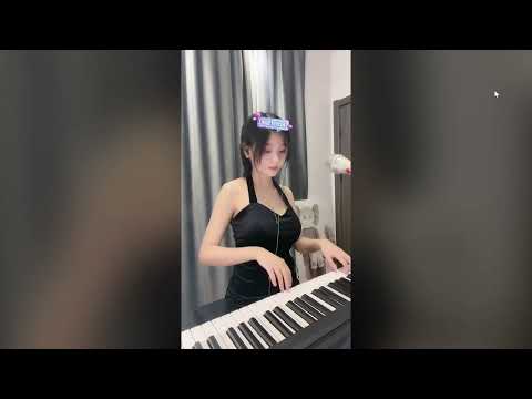 饼饼有理🫓的抖音直播间   抖音直播   -  美麗的神話