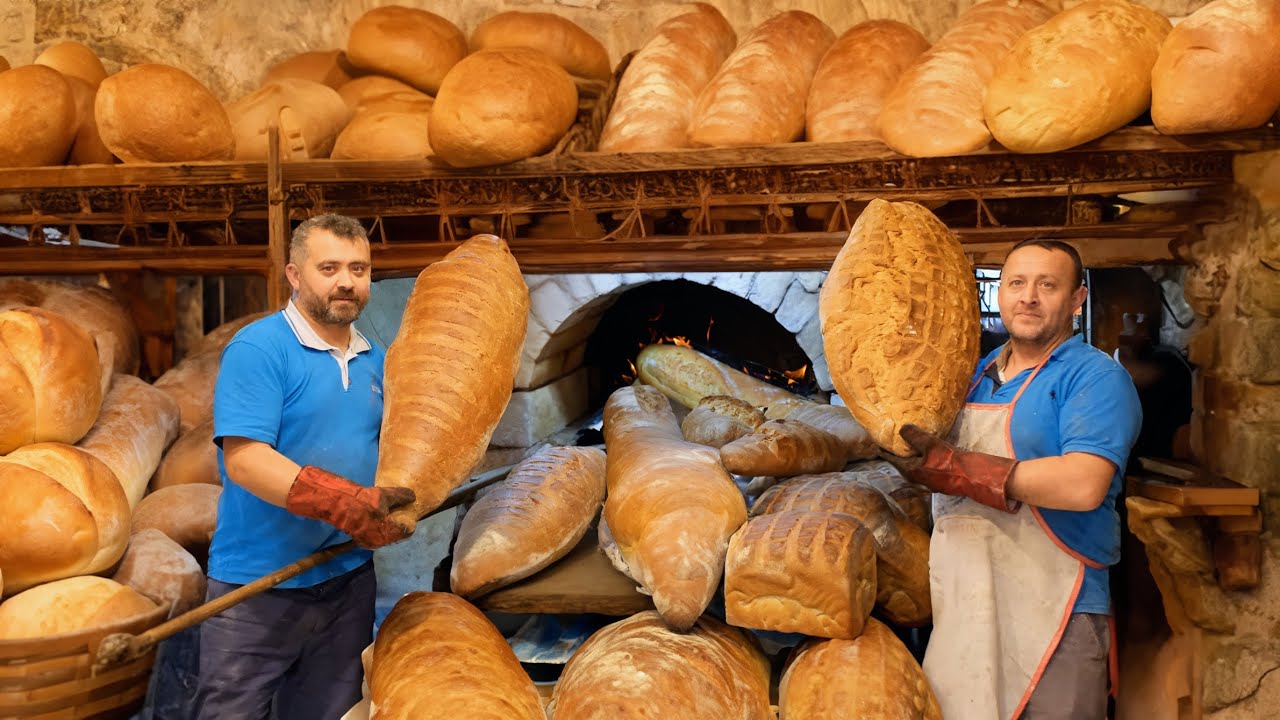 ⁣Biggest turkish breads! You've never seen before! Turkish street foods