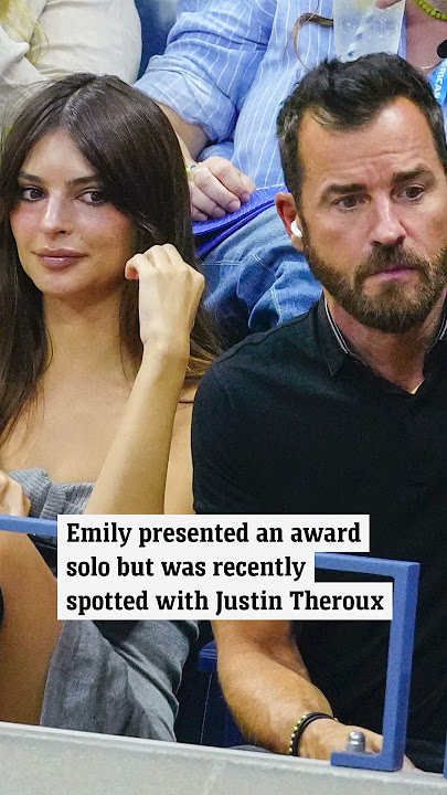 Star suffers wardrobe malfunction at VMAs