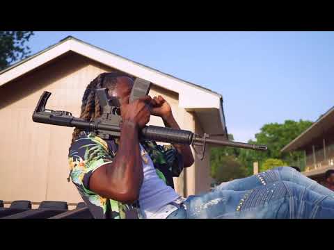 Wnc Whop Bezzy x Banks (shot by: rich porter)