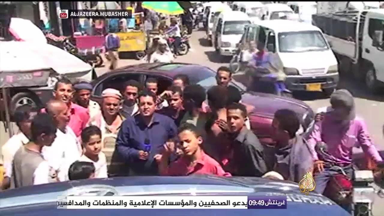 مواطن يمني: "المدرسون يمارسون عملهم بلا راتب"