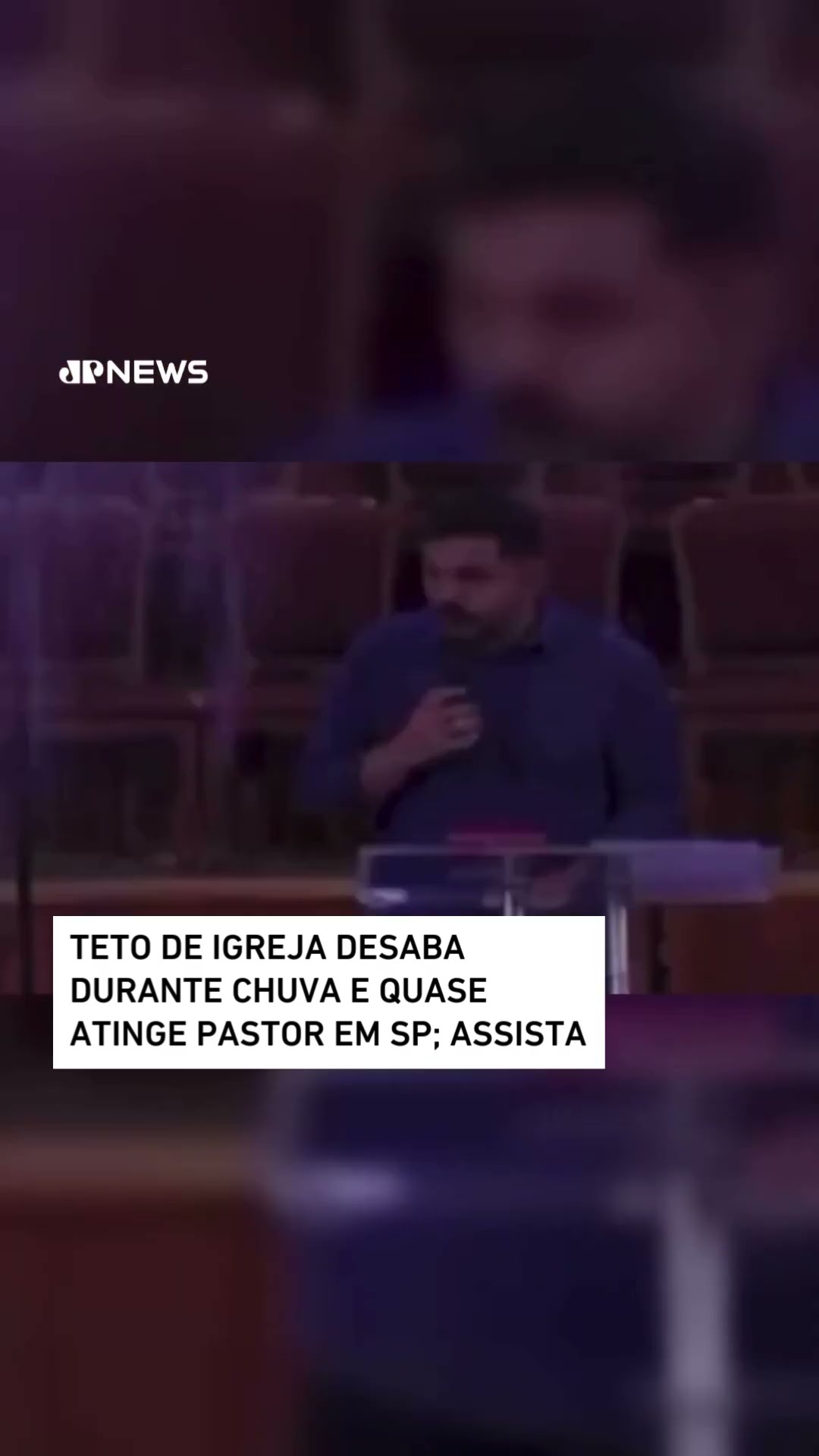 Teto de igreja desaba durante chuva e quase atinge pastor em SP; assista