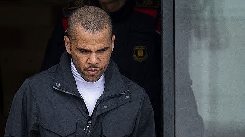Spanish court overturns football player Dani Alves