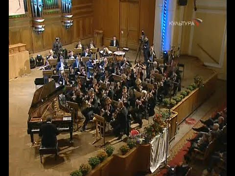 видео: Mikhail Pletnev plays Mozart Piano Concerto no. 20, K. 466 - video 2003