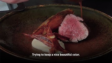 Plating Roast Beef Fillet and Smoked Parsnip Puree