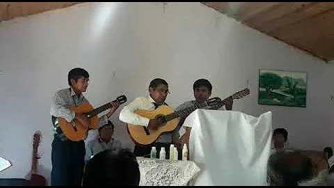 Pastor Amrico Suarez cantando en 4 boca Espinillo-...