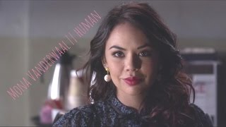 mona vanderwaal II human