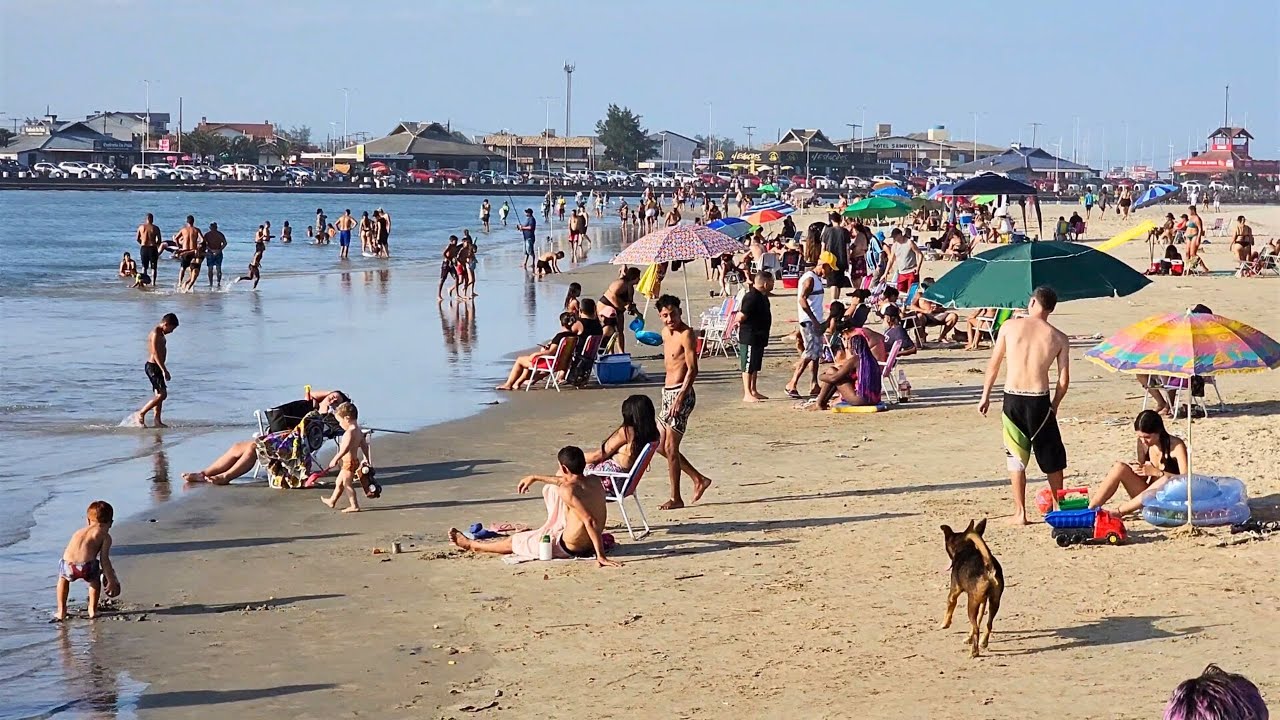 Barra do rio Tramandaí ~ dia quente de outono 30°C
