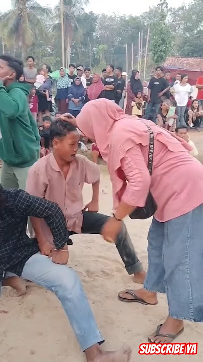 Kesurupan jatilan dimarahin orang tua nya #shorts #anakdesa #viral #jatilan
