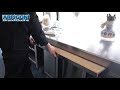 Video: TAVOLO ARMADIATO INOX PORTA TEGLIE GN1/1 CON ANTE A BATTENTE