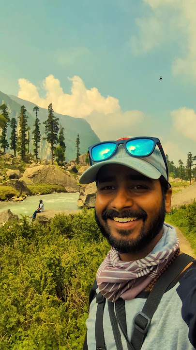 Jannat me aa gaya aise lag rha hai #shorts #uttarakhand #harkiduntrek #travel #vlog #india