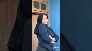 hijab tobrut goyang pinggul bikin tegang 🤤💦#tiktok #fypシ゚viral