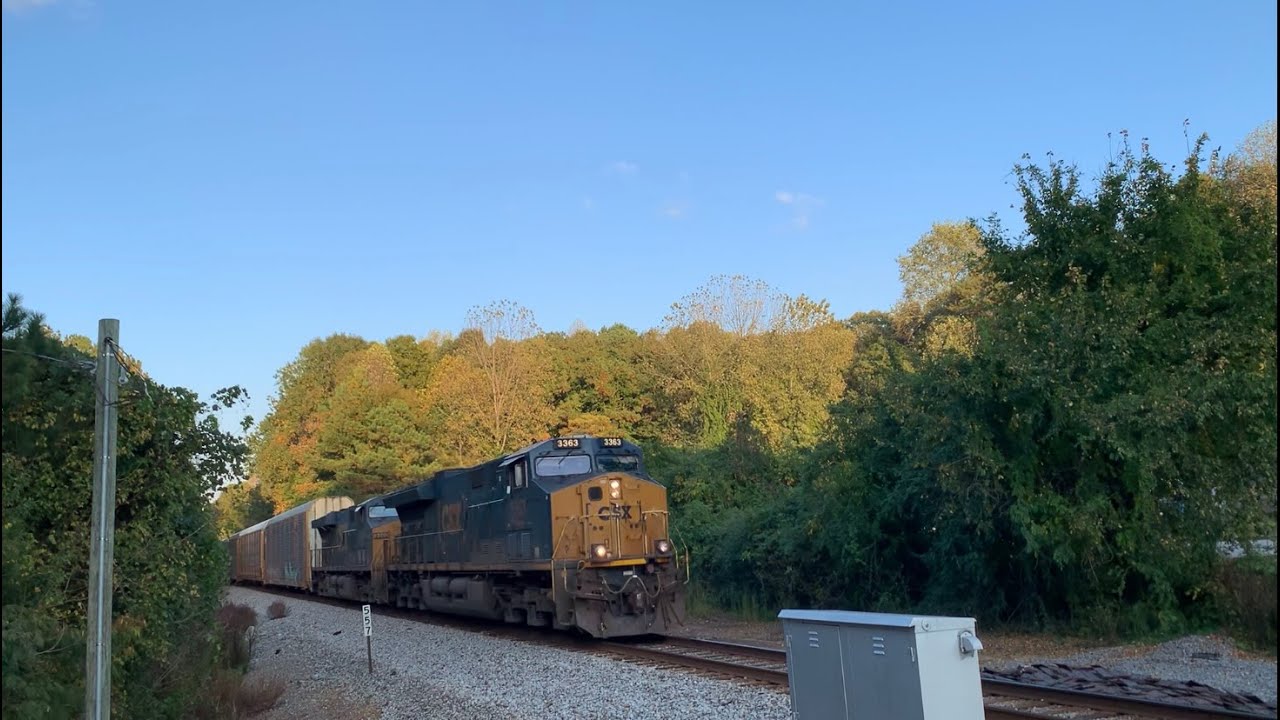 CSX 959 Leads M582-25 (With a Single Mid-Train DPU; CSX 911) Thru ...