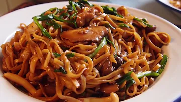 Super Easy Restaurant Style Chinese Braised Noodles • Chicken Lo Mein 伊府面 Ee-Fu (Yee Fu) Mee Recipe