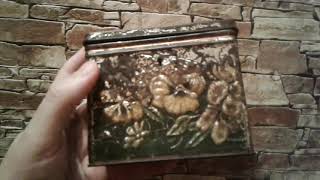 Видео Жестяная Коробка из Подвала .Товарищество Чайной Торговли В.Высоцкий и Ко .до 1917 года . (автор: Что в старой шкатулке?)