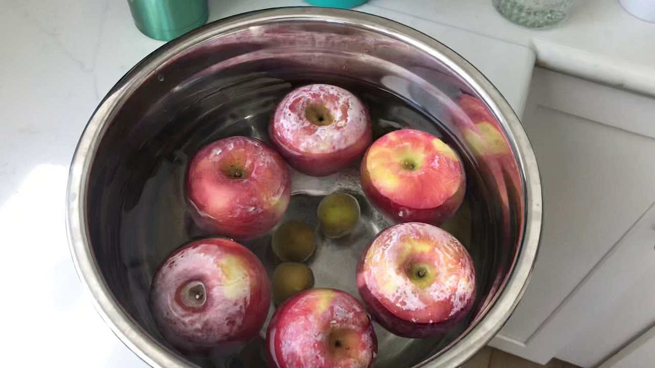 Soaking apples in vinegar water YouTube