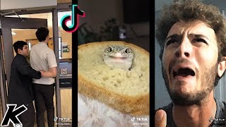 TikTok memes that pass the clock