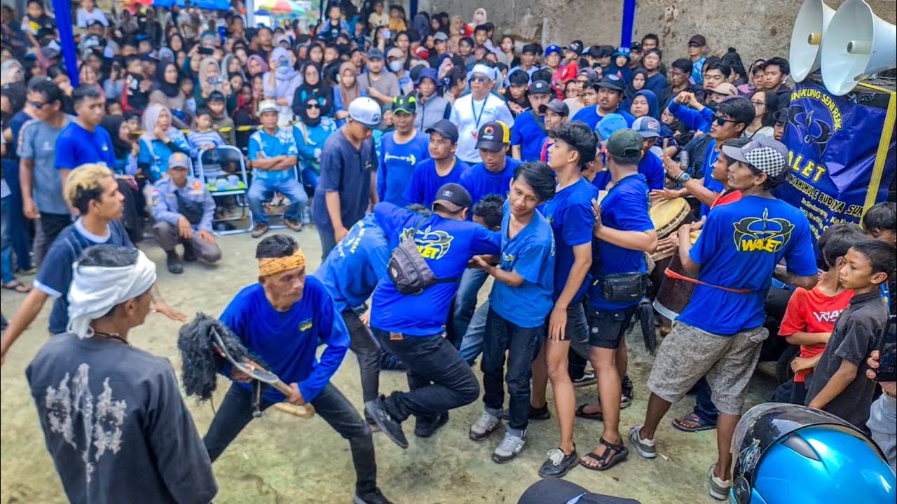 PENAMPILAN SENI REAK DOGDOG 4 WALET DI DESA CIBIRU WETAN❗❗❗