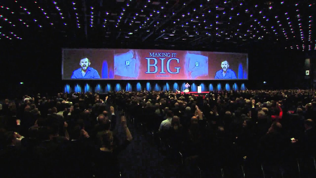 Gary Vaynerchuk: I love Social Media because it sells stuff!