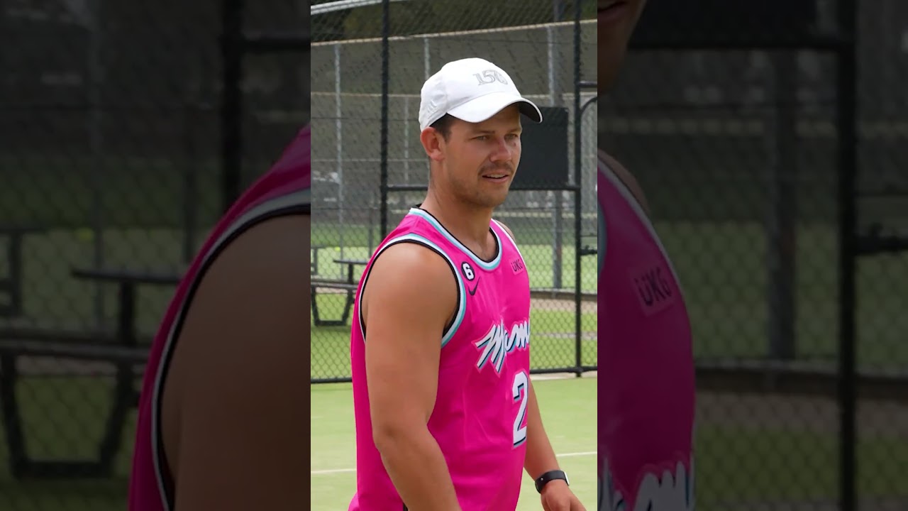 MINIROLL: Serve Sound While You Serve Aces