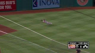 BAL@WSH: Pearce lays out to make a fantastic catch