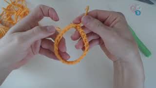 Learn to CROCHET - Lesson 6 - MAGIC CIRCLE/RING to "work in the round"