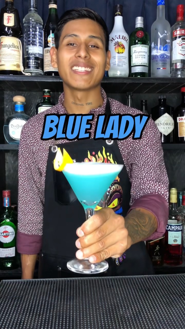 COCKTAIL BLUE LADY 🍹 #shorts - YouTube