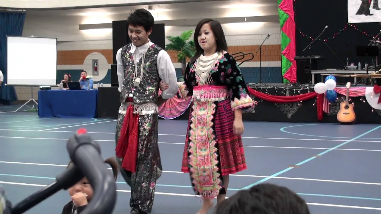 Hmong Eau Claire New Year UWEC's Hmong Fashion Show YouTube