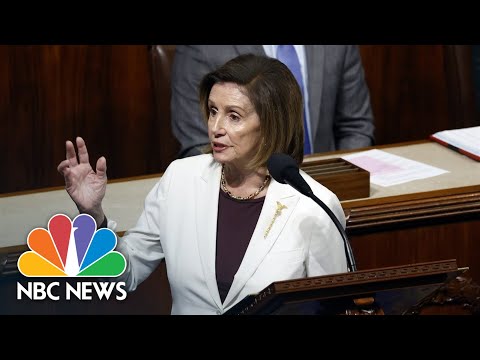 House speaker nancy pelosi announces she will step down as democratic leader