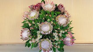 Arranjo de altar com protea ‹ Art Fleur ›