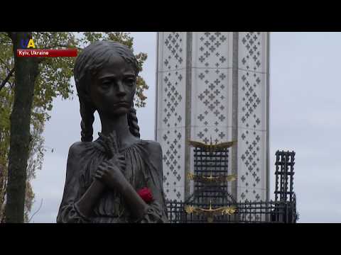 ভিডিও: Holodomor ভিকটিমস স্মৃতি বিবরণ এবং ছবি - ইউক্রেন: কিয়েভ