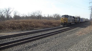 Friendly Engineer on a CSX mixed freight train