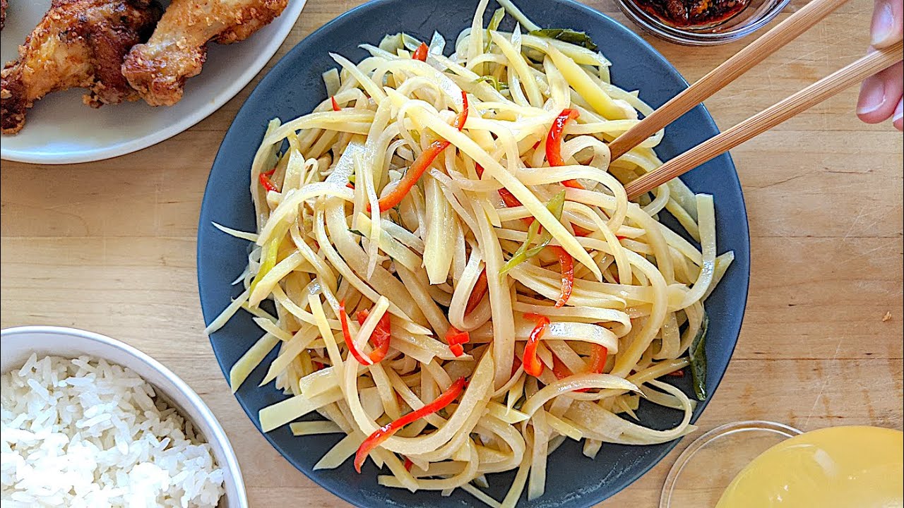 Shredded Potato Stir Fry (酸辣土豆丝) - Omnivore's Cookbook