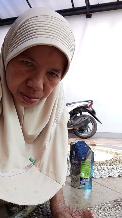 Lagi membersihkan karpet bu #bosku #music #video #shots