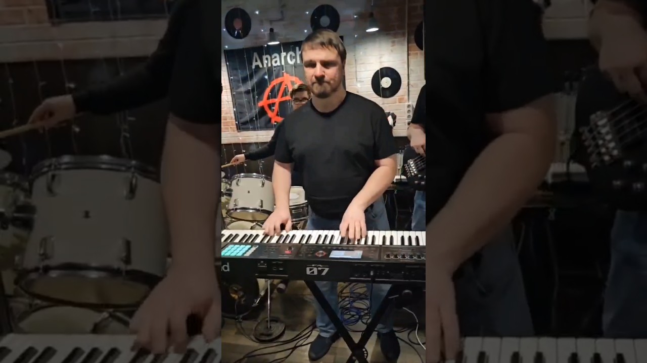 Семён Глаголев 🎹 (бар Бульдог) 