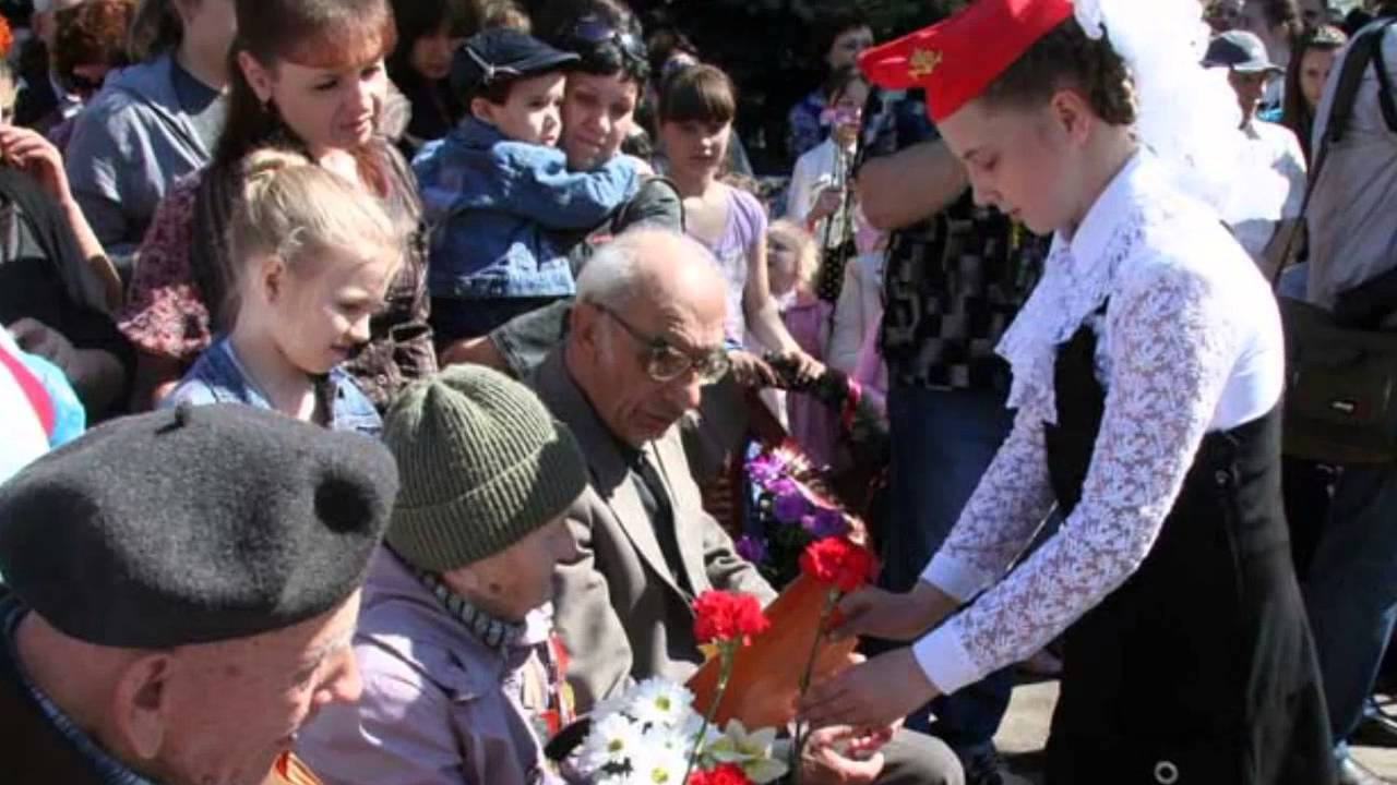 Песня спасибо дед слушать. Песня спасибо вам родные наши деды что путь прошли Великий до Победы. Ютуб Гурцкая спасибо вам деды. Песня спасибо деду за победу группа Домисолька.