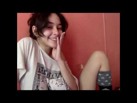 Mujer mostrando sus atributos por webcam 3 (final)