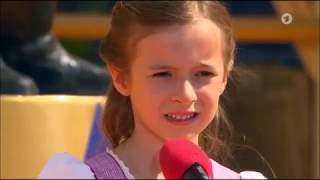 Video voorbeeld van "Miriam (6) singt "Ein bisschen Frieden" bei "Immer wieder sonntags""