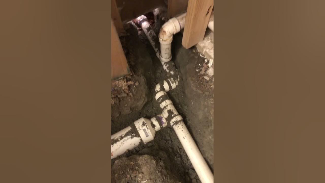 Toilet backs up in sink and tub every time you flushPlumbsmartPaul