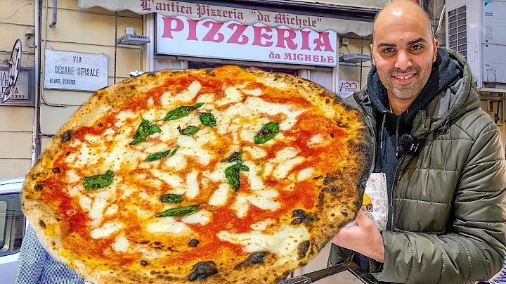 LEVEL 9999 Street Food in NAPOLI, Italy - KING OF PIZZA - Italian Street food tour in Naples, Italy