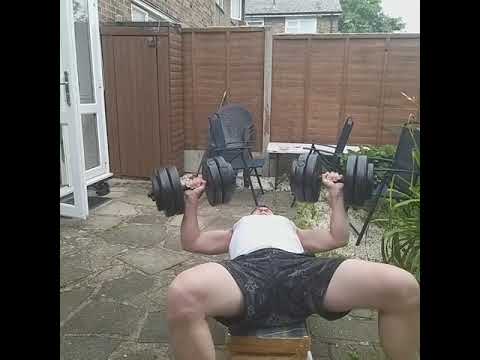 жим гантелей лёжа 24 кг