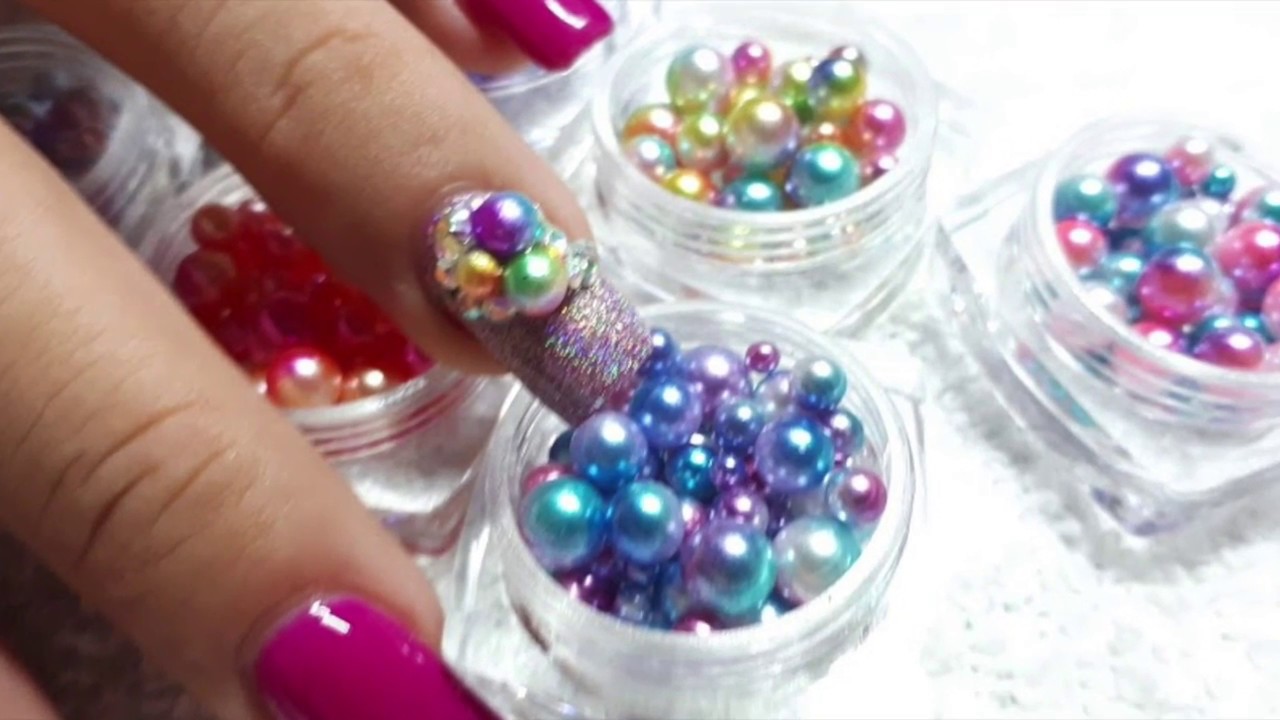 Uñas decoradas con perlas  Uñas decoradas, Manicura de uñas, Uñas de perlas